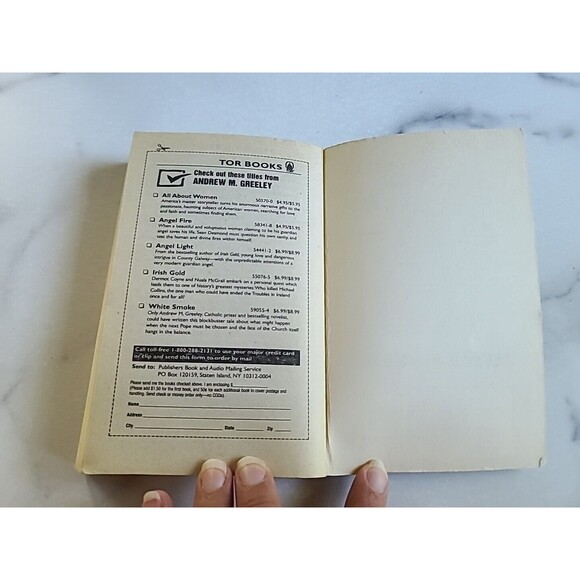 Irish Lace By Andrew M. Greeley Paperback - Picture 8 of 10